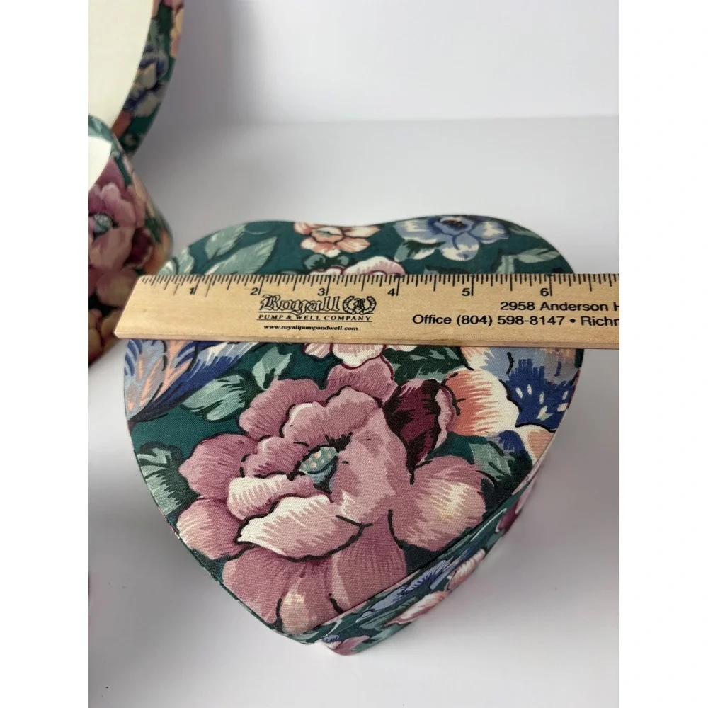 Vintage Floral Chintz Heart Nesting Boxes Set of 3  Cottage-core Nesting